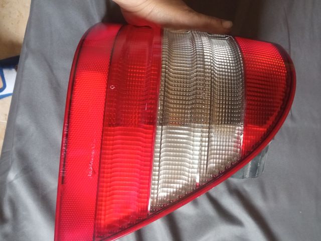 PILOTO TRASERO DERECHO MERCEDES ML