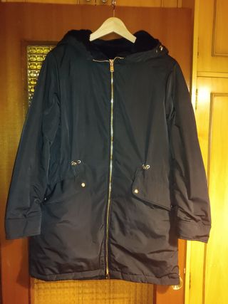 Abrigo reversible Zara de segunda mano por 40 EUR en Ourense en WALLAPOP