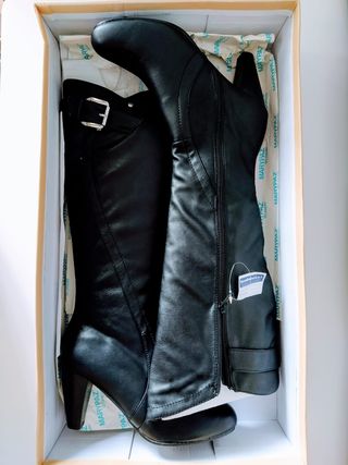 Botas piel mujer 36 MARYPAZ de segunda mano por 20 EUR en Málaga en WALLAPOP