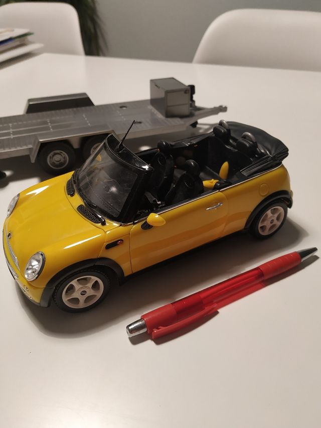 Coche Mini maqueta + regalo