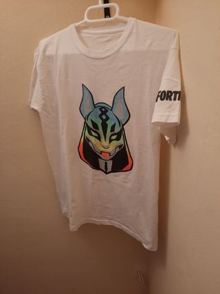 CAMISETA FORNITE T.13-14 de segunda mano por 3 EUR en Barcelona en WALLAPOP