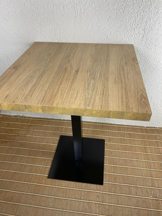 Mesa de roble grueso