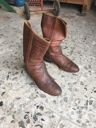 Botas camperas de segunda mano por 5 EUR en Málaga en WALLAPOP