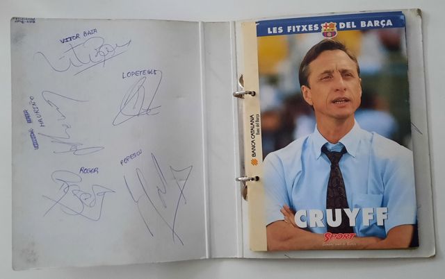 Album con fichas del Barça y firmas