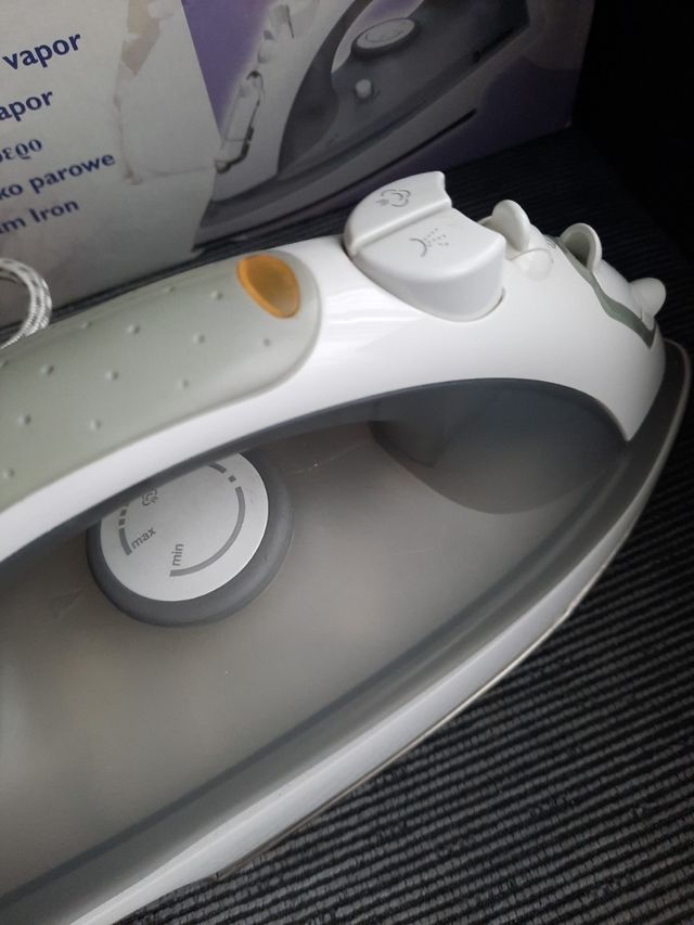 Plancha de vapor 2.400 w