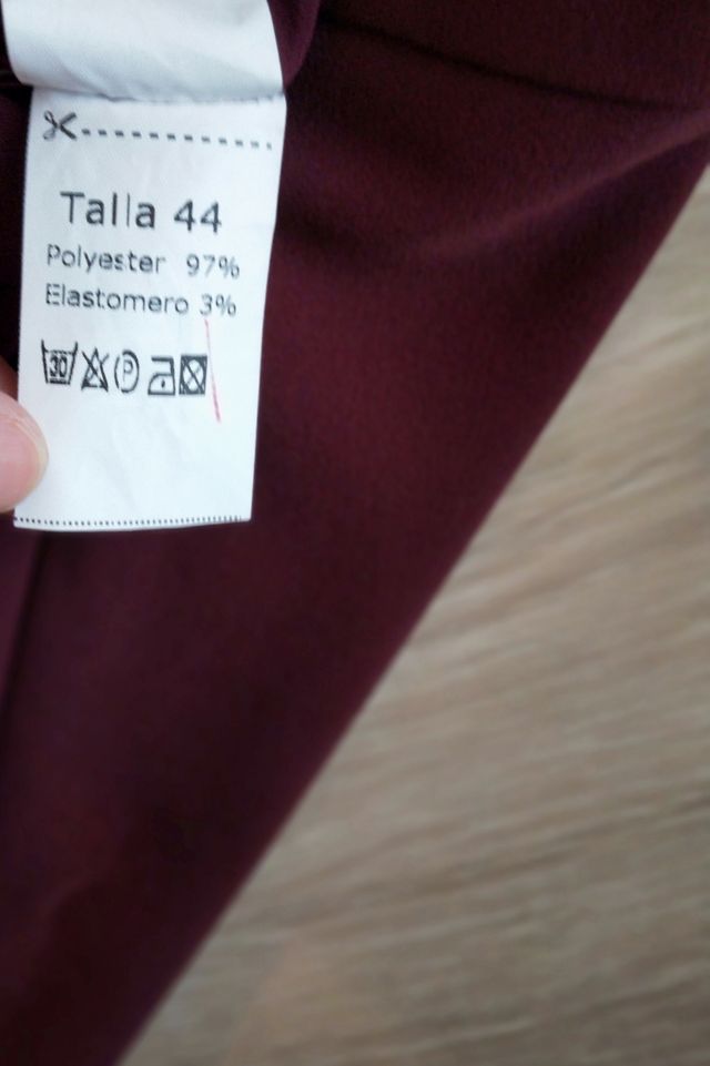 Pantalón T 42 elástico burdeos