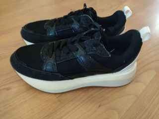 Zapatillas plataforma zara de segunda mano por 10 EUR en Los Garres en  WALLAPOP