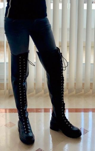 Botas altas Mosqueteras con cordones de segunda mano por 39,95 EUR en Gijón  en WALLAPOP