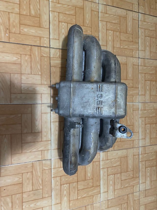 Colector admision 535i e34 e32