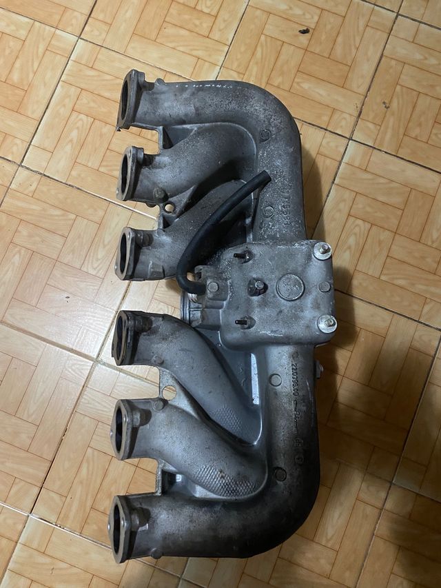 Colector admision 535i e34 e32