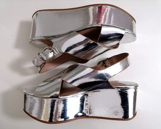 Sandalias plataforma plateadas Stradivarius de segunda mano por 13 EUR en  Pontevedra en WALLAPOP