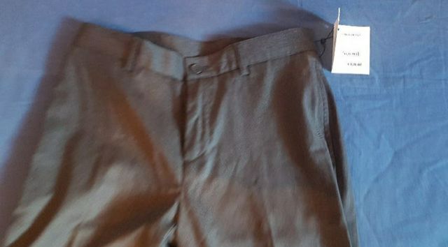 Pantalón Hackett gris talla 11-12 NUEVO 