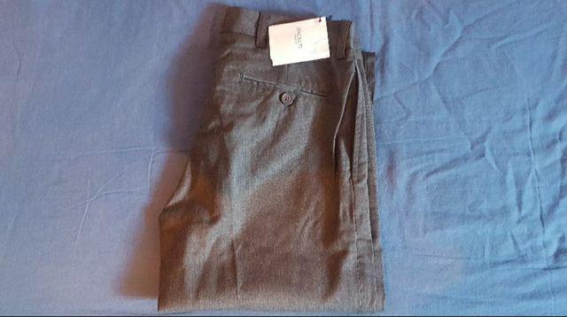 Pantalón Hackett gris talla 11-12 NUEVO 