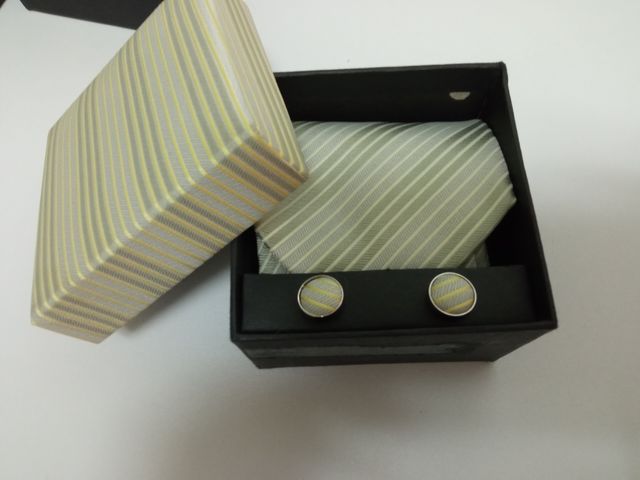 Corbatas con gemelos