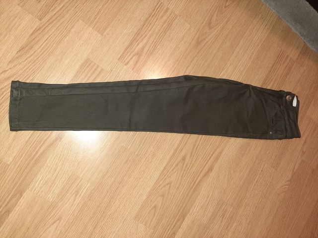 Pantalón niña verde MANGO. Talla 9. Elástico.