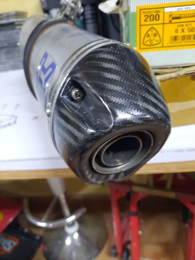 silencioso krieger con punta de carbono BMW gs 650