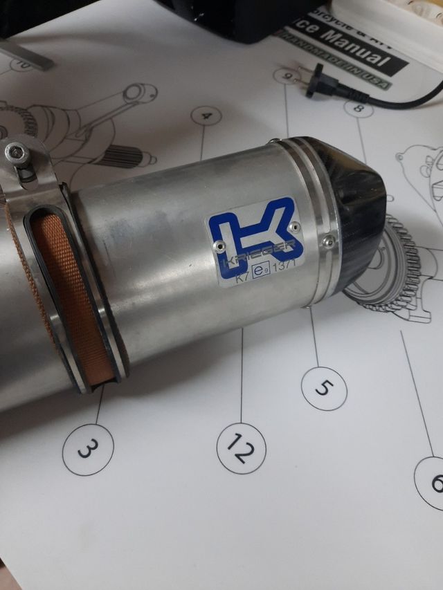 silencioso krieger con punta de carbono BMW gs 650