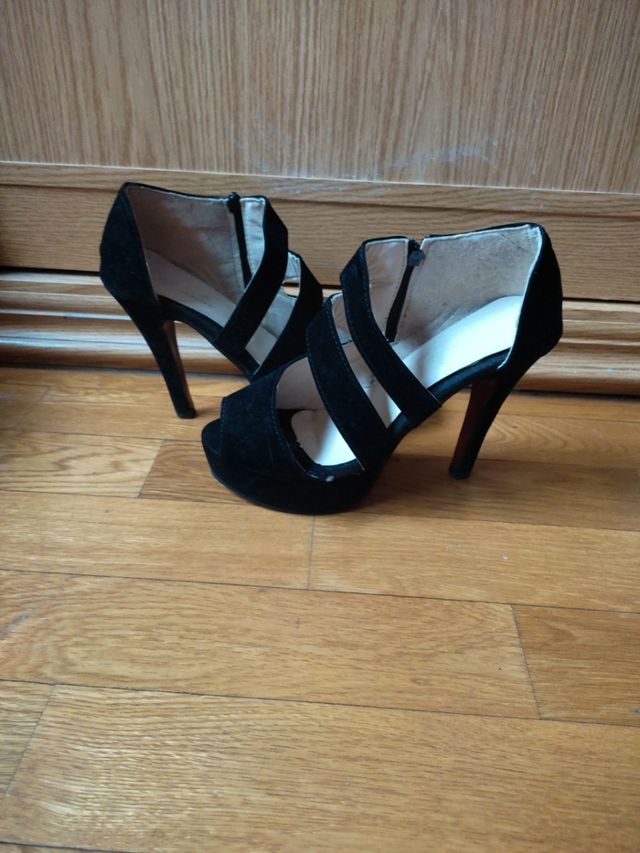 Tacones negros 39