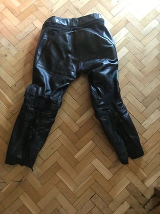 Pantalones para moto de segunda mano en Barbastro en WALLAPOP
