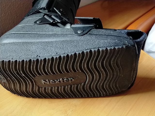 bota Walker ortopedica talla S