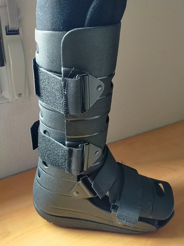 bota Walker ortopedica talla S