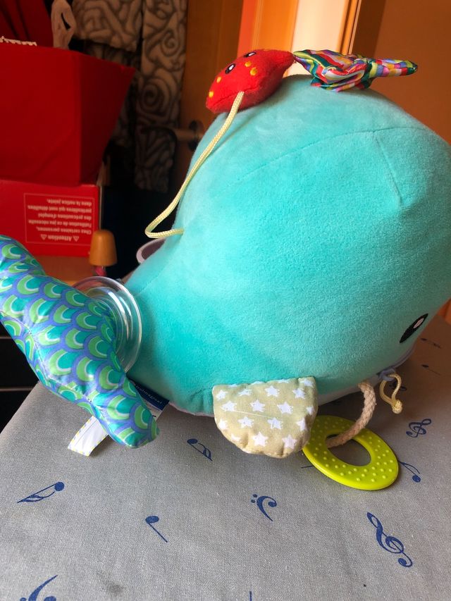 Peluche ballena