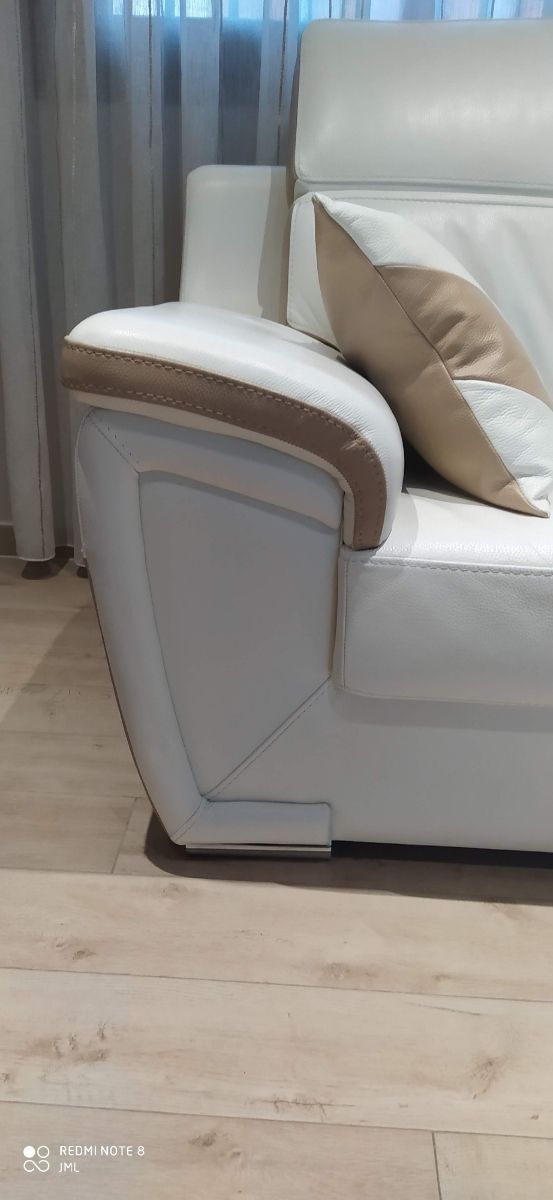 Sofá cuero bicolor 4 metros