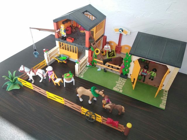 PLAYMOBIL