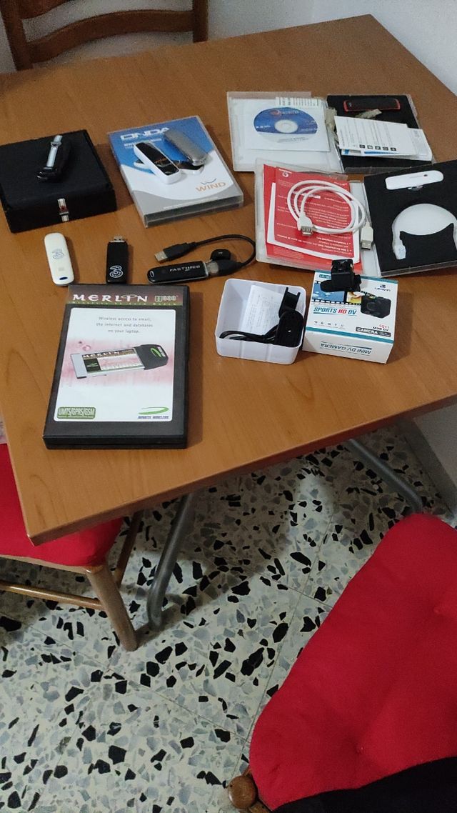 vendo in blocco vari modem e chiavette diversi ges