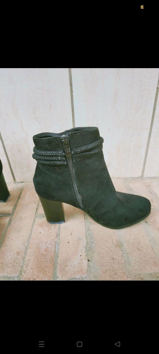 Tronchetti con cinturino in strass