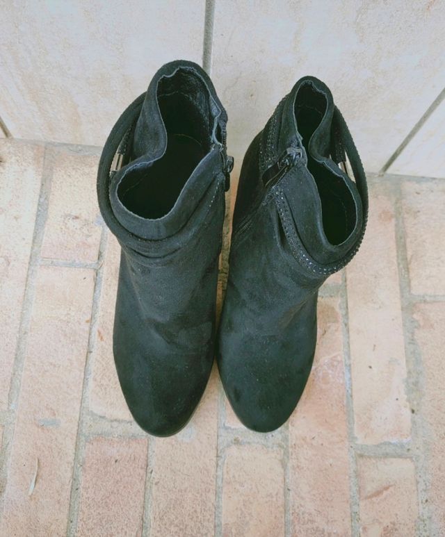 Tronchetti con cinturino in strass