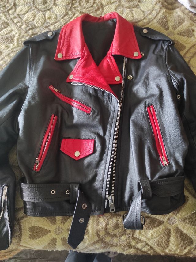 Chaqueta de piel, corta mujer. Talla M.