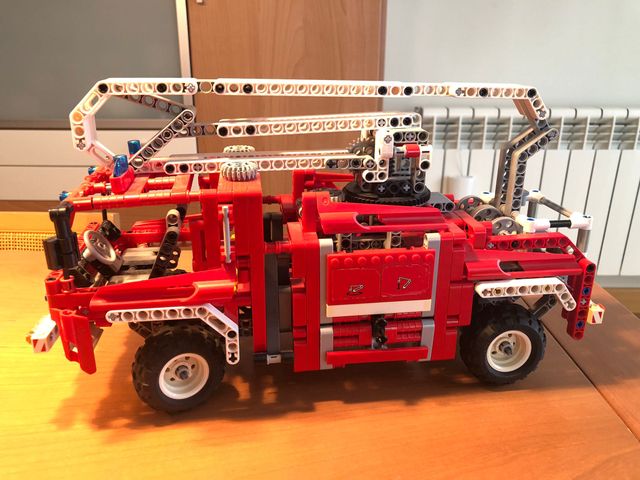 LEGO Technic 8289 Fire Truck