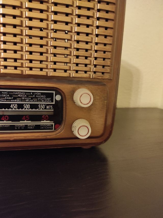Radio de válvulas Inobalt