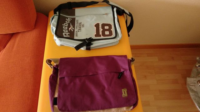 mochila bandolera. usadas una semana. 2 modelos