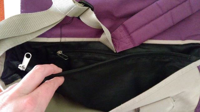 mochila bandolera. usadas una semana. 2 modelos