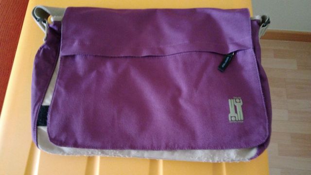 mochila bandolera. usadas una semana. 2 modelos