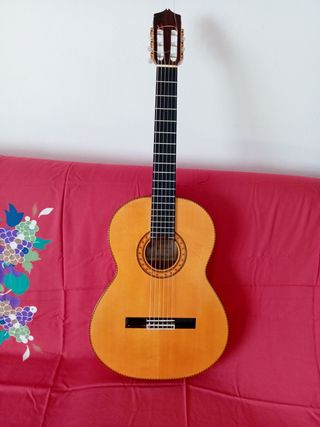 Guitarra flamenca de segunda mano en Alcalá de Henares en WALLAPOP