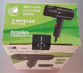 Cortador de vello facial y secador de cabello de segunda mano por 18 EUR en  A Coruña en WALLAPOP