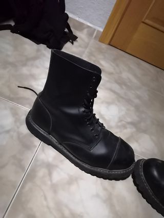 Botas militares brandit de segunda mano por 30 EUR en Parla en WALLAPOP