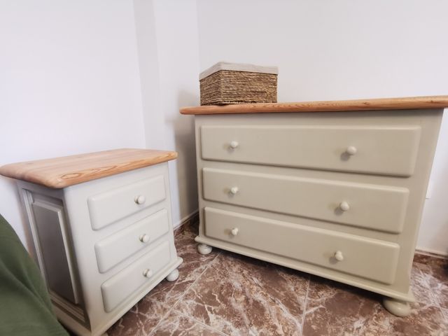 Juego de cuarto pino restaurado de segunda mano por 150 EUR en San