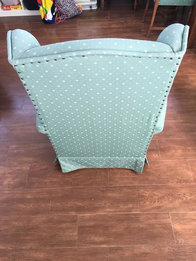 2 Sillónes orejeros