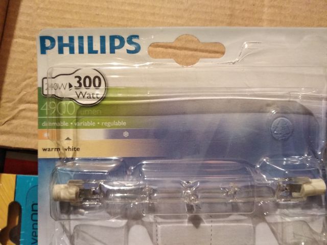 bombilla regulable halogena Philips. nueva. 240 w