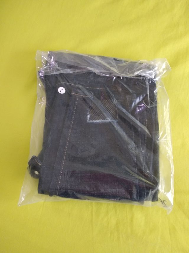 vaqueros chica con red. nuevos talla 40/42. L