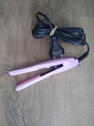 Plancha del pelo de viaje de segunda mano en Leganés en WALLAPOP