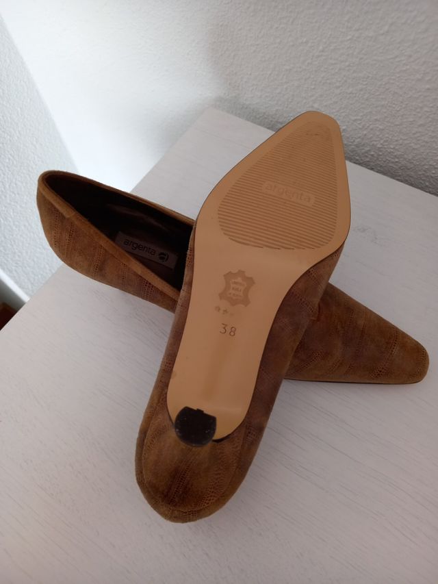 Zapatos de piel sin estrenar de mujer 38