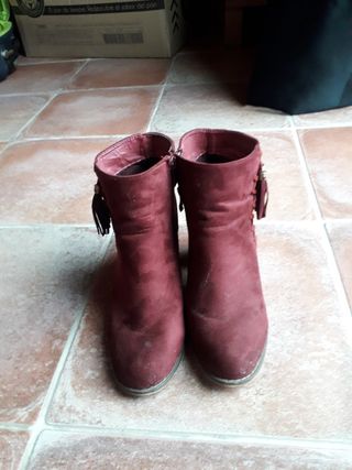 Botas rojo vino #38 de segunda mano por 6 EUR en Ullastret en WALLAPOP