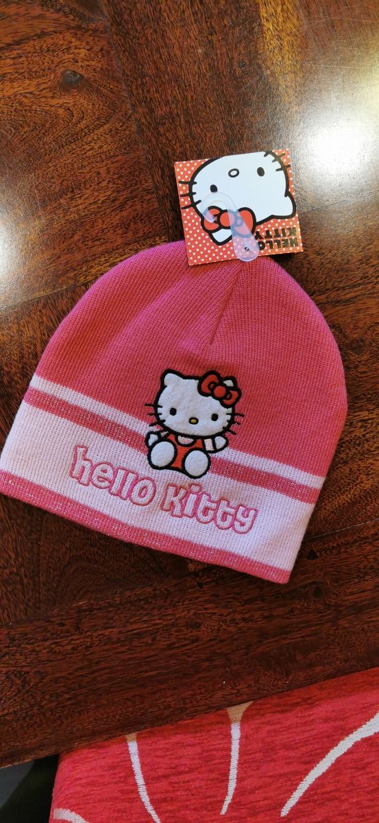Nuevos-Gorros variados Hello kitty,Bob esponja,..