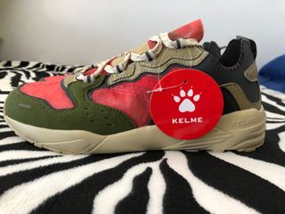 Zapatillas edicion limitada Kelme de segunda mano por 100 EUR en Valencia  en WALLAPOP