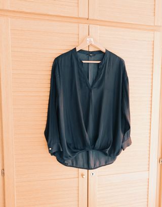 Blusa de mujer de Elogy(corte inglés) de segunda mano por 6 EUR en Madrid  en WALLAPOP